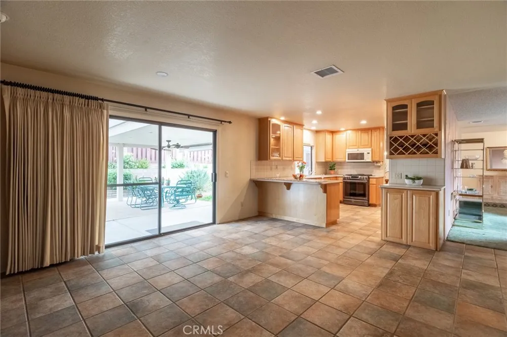 235 Pinewood Court Redlands, CA 92374