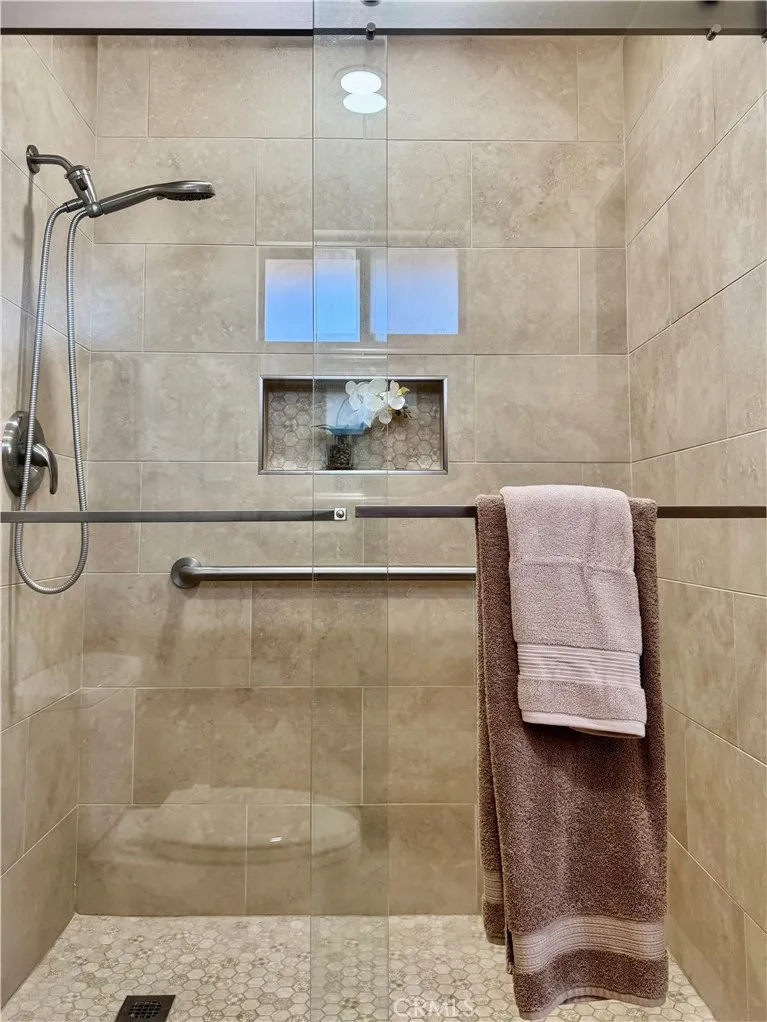 235 Pinewood Court Redlands, CA 92374