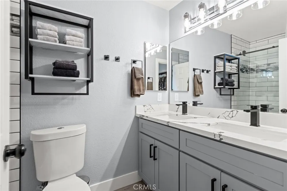 1100 Euclid #113 Long Beach, CA 90804
