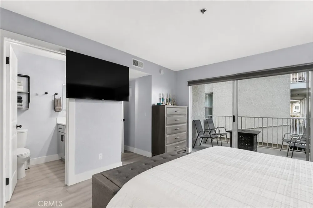 1100 Euclid #113 Long Beach, CA 90804