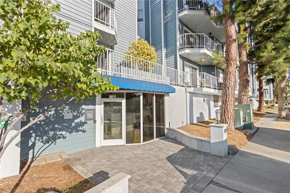 1100 Euclid #113 Long Beach, CA 90804