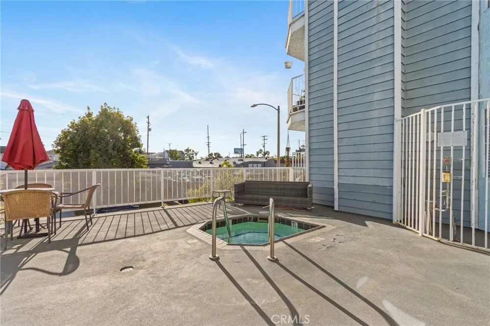1100 Euclid #113 Long Beach, CA 90804