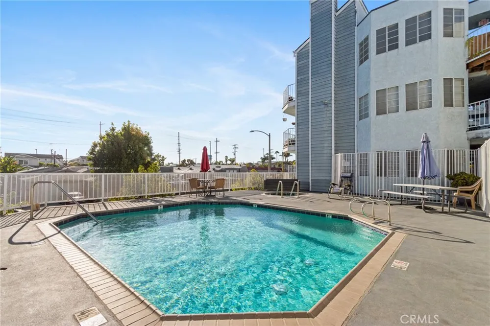 1100 Euclid #113 Long Beach, CA 90804