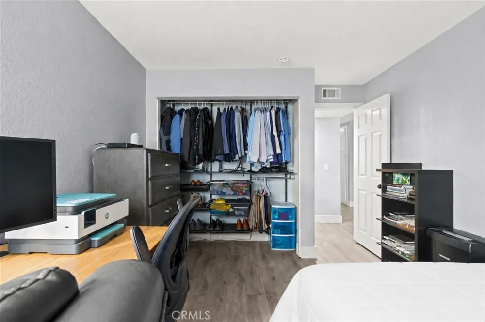 1100 Euclid #113 Long Beach, CA 90804