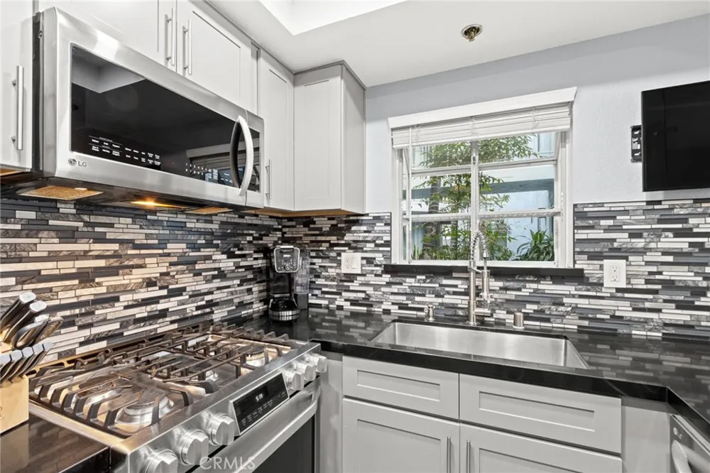 1100 Euclid #113 Long Beach, CA 90804