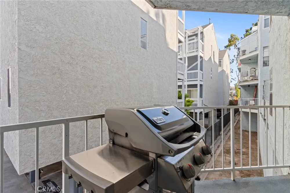 1100 Euclid #113 Long Beach, CA 90804
