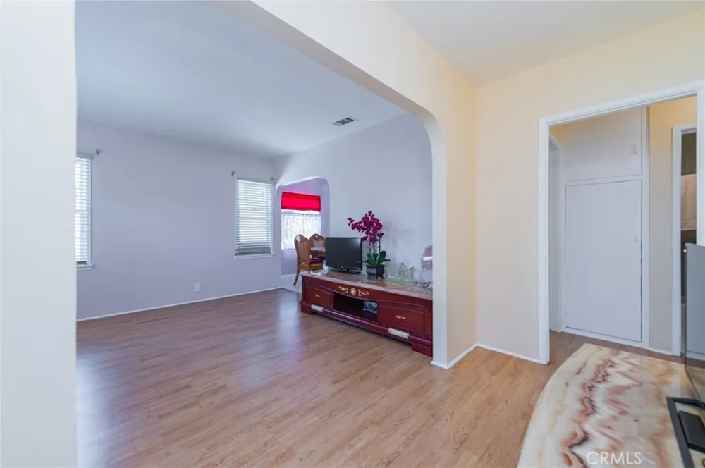 5122 Halifax Temple City, CA 91780