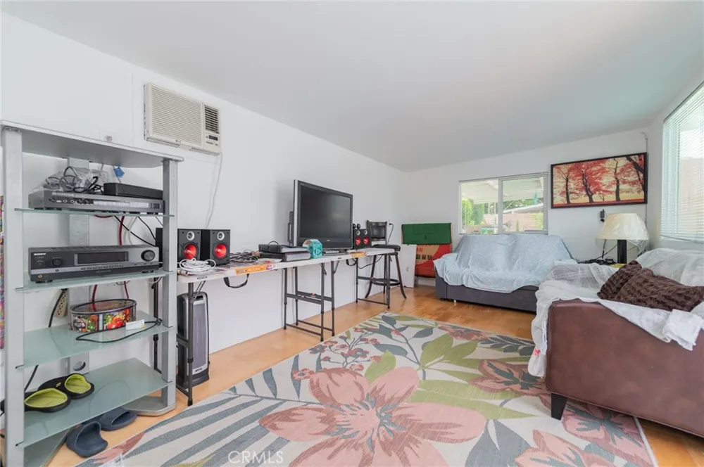 5122 Halifax Temple City, CA 91780