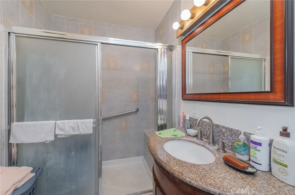 5122 Halifax Temple City, CA 91780