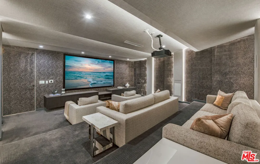 16680 Charmel Lane Pacific Palisades, CA 90272
