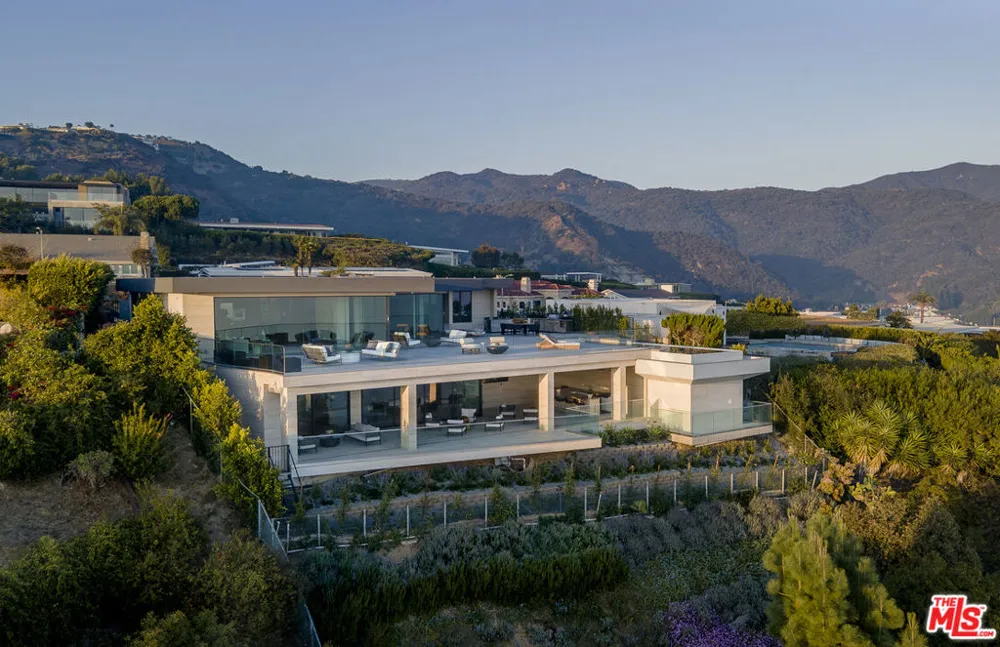 16680 Charmel Lane Pacific Palisades, CA 90272