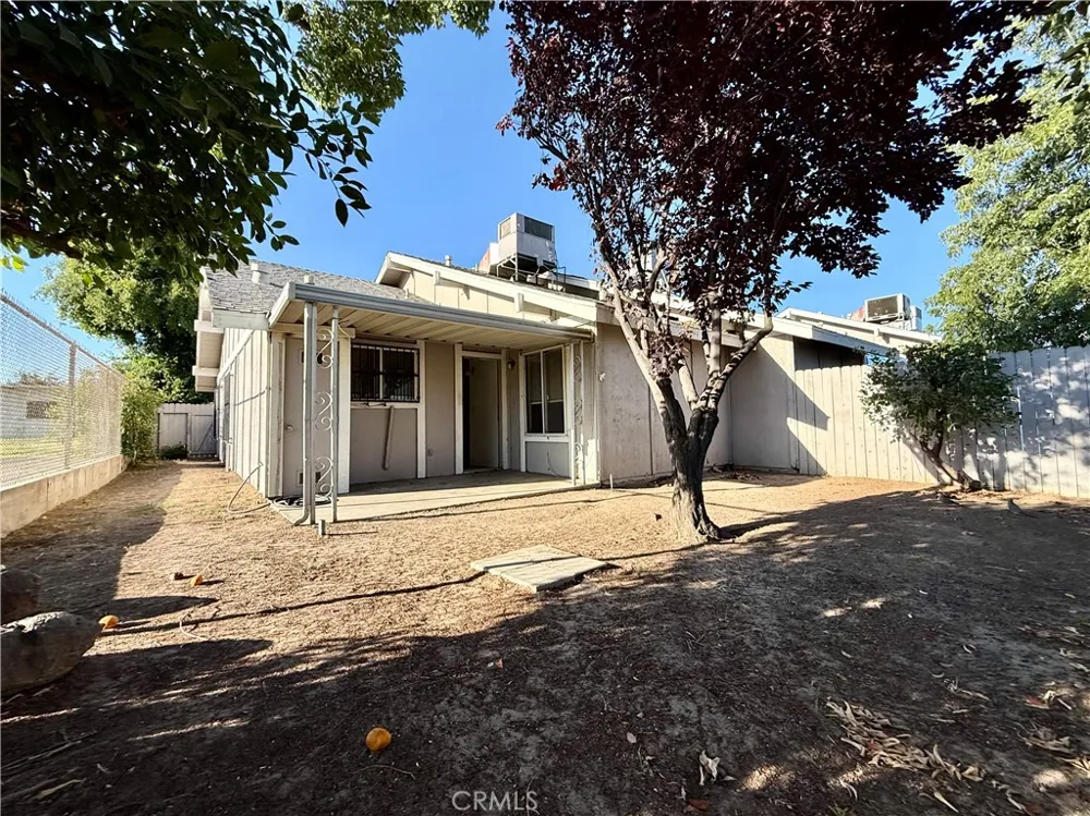 1027 W Dakota #113 Fresno, CA 93705