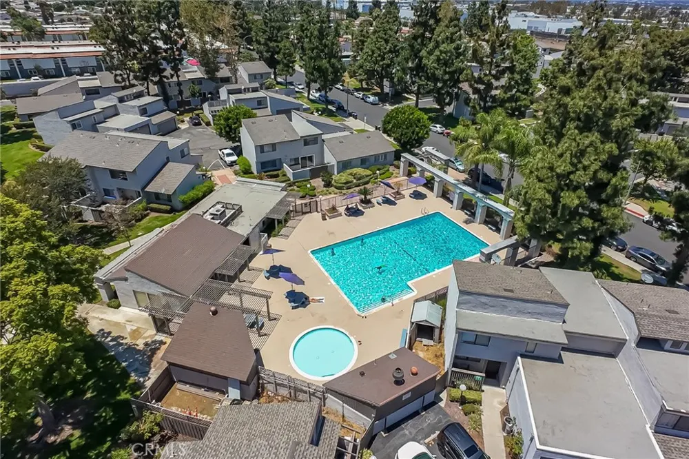 3002 E Via Siena Anaheim, CA 92806