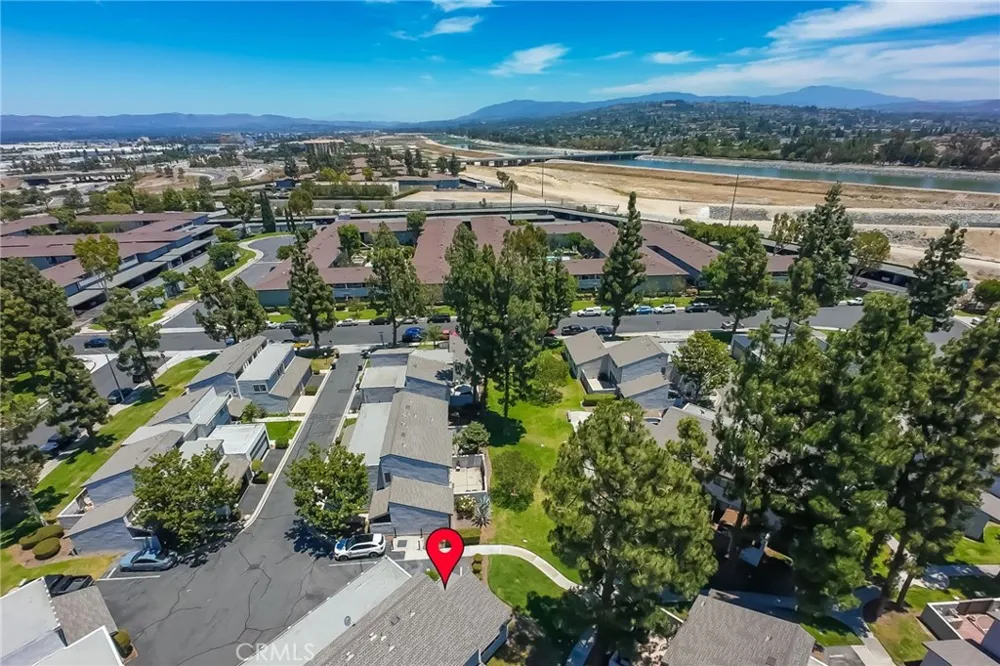 3002 E Via Siena Anaheim, CA 92806