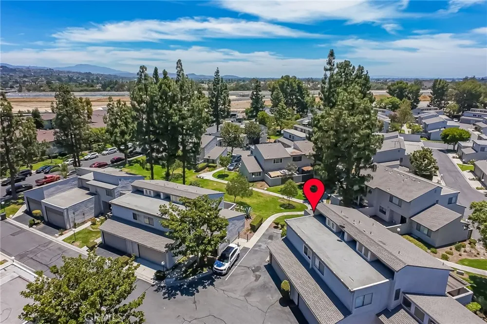 3002 E Via Siena Anaheim, CA 92806