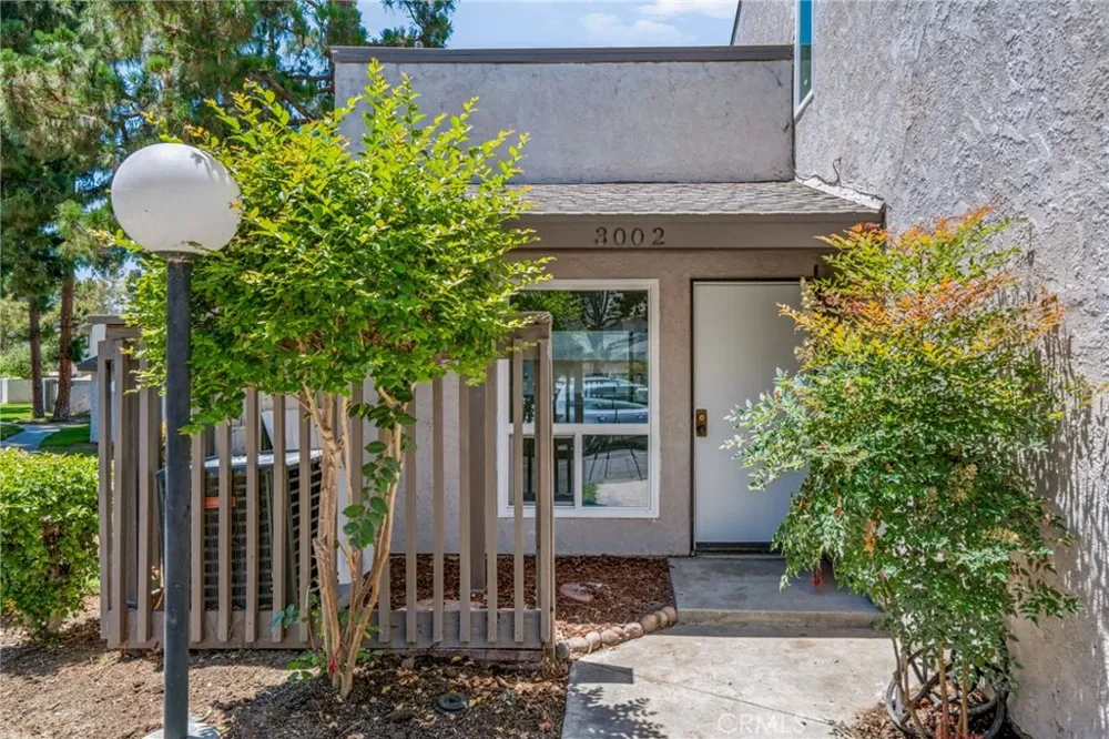 3002 E Via Siena Anaheim, CA 92806
