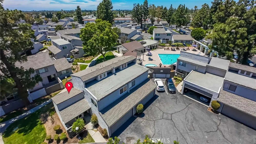 3002 E Via Siena Anaheim, CA 92806