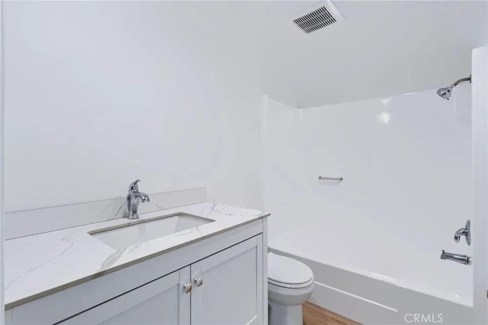 3002 E Via Siena Anaheim, CA 92806