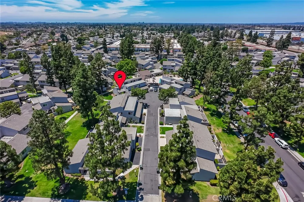3002 E Via Siena Anaheim, CA 92806
