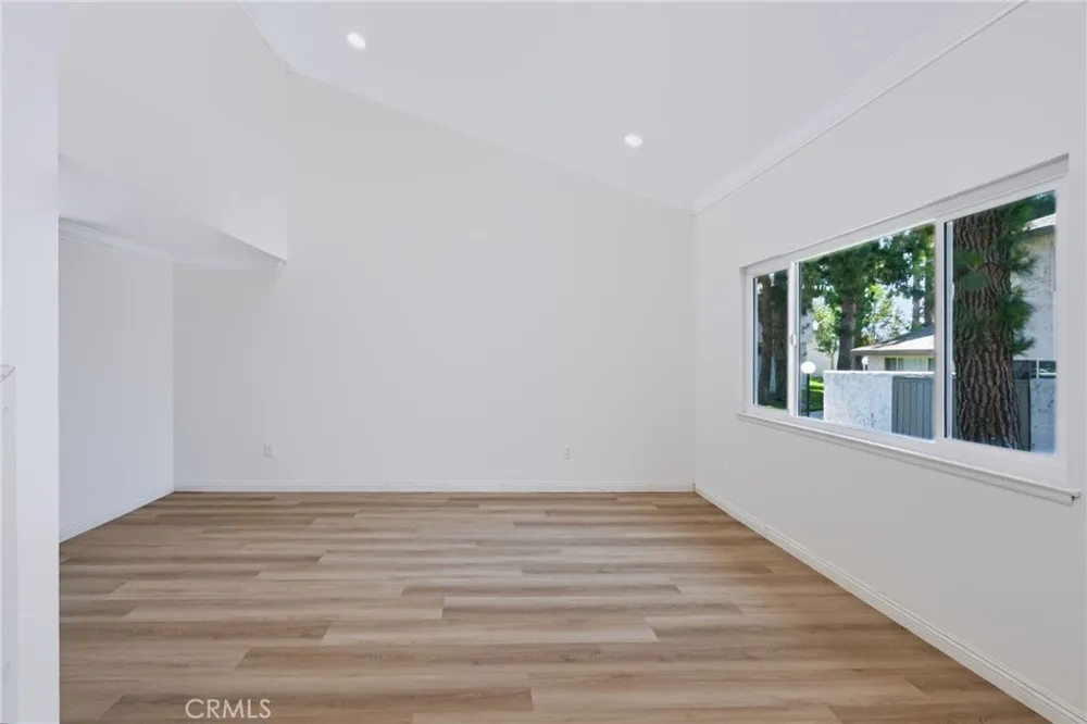 3002 E Via Siena Anaheim, CA 92806