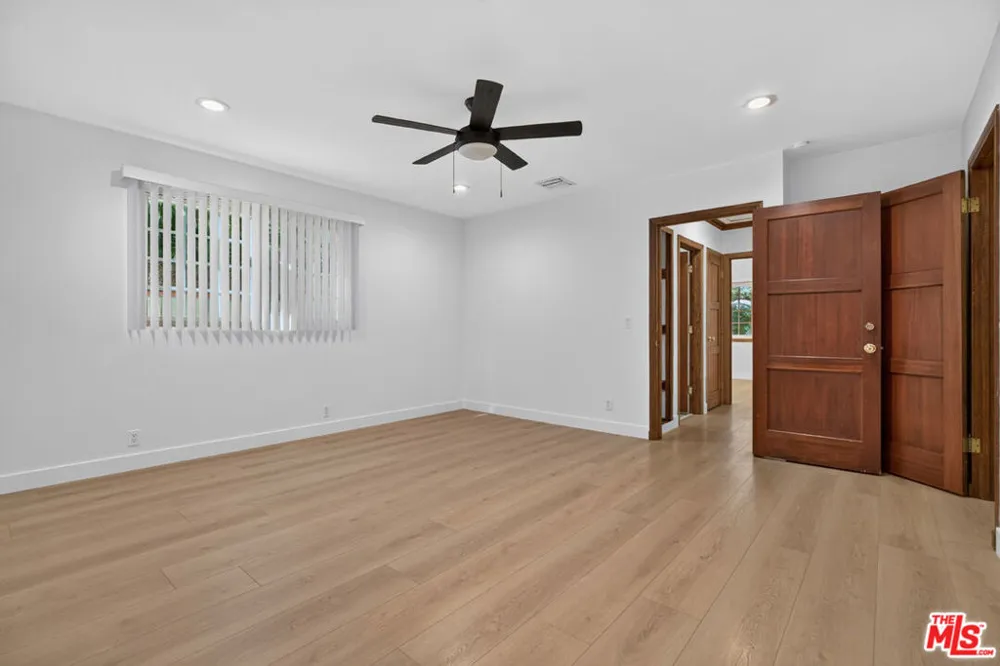 1811 Avon Street Burbank, CA 91505
