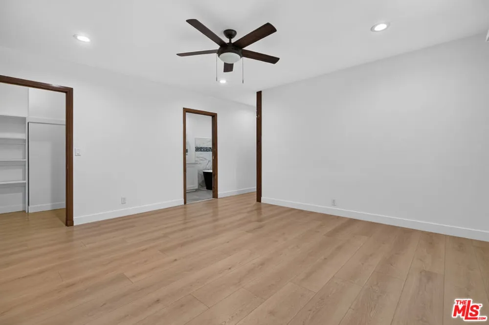 1811 Avon Street Burbank, CA 91505