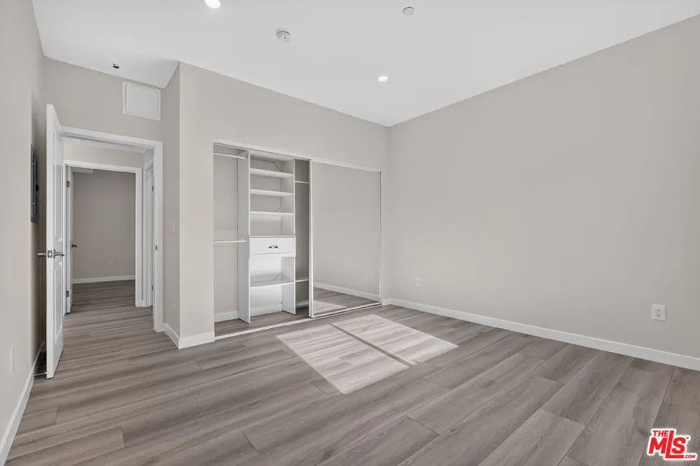 1811 Avon Street Burbank, CA 91505