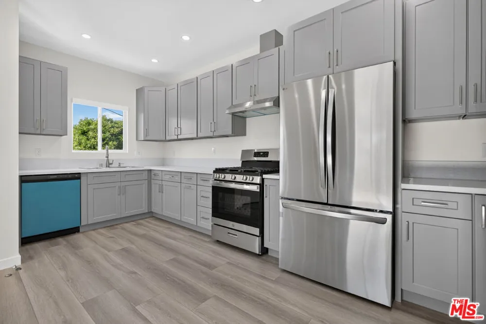 1811 Avon Street Burbank, CA 91505
