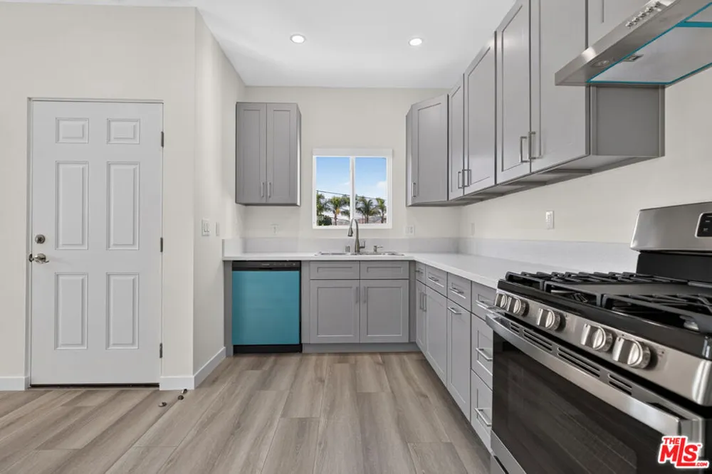 1811 Avon Street Burbank, CA 91505