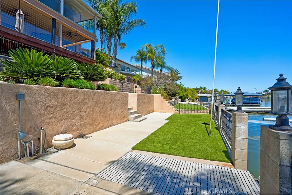 30374 Point Marina Drive Canyon Lake, CA 92587