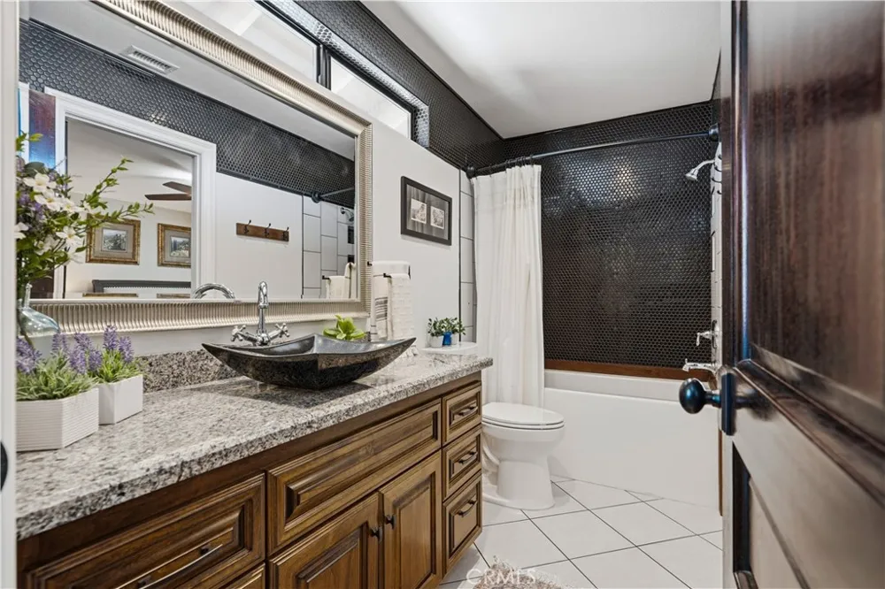 30374 Point Marina Drive Canyon Lake, CA 92587