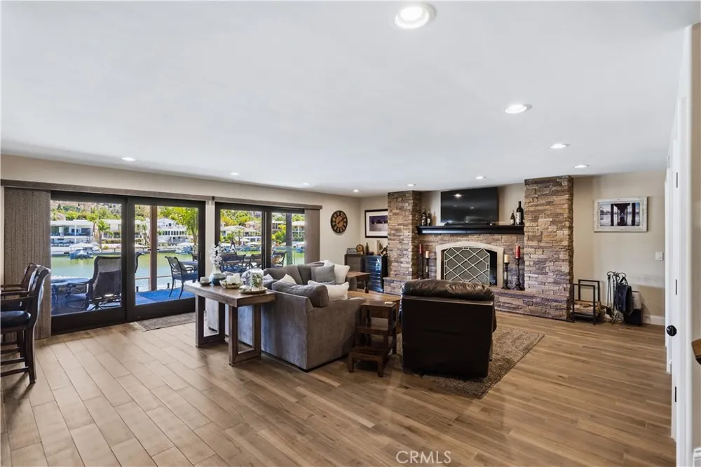 30374 Point Marina Drive Canyon Lake, CA 92587