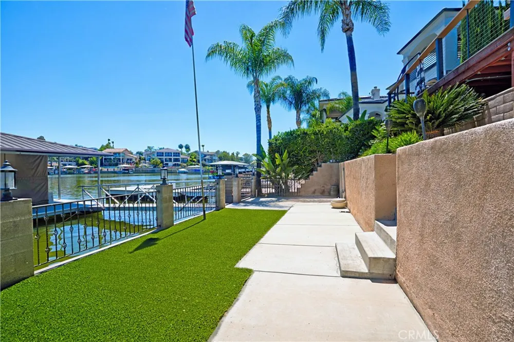 30374 Point Marina Drive Canyon Lake, CA 92587