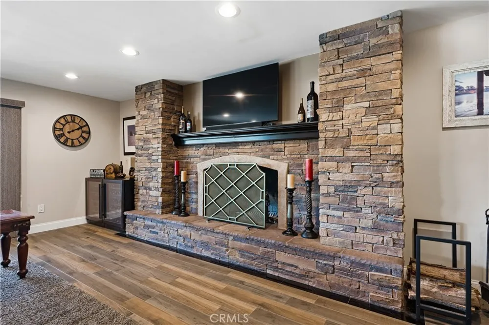30374 Point Marina Drive Canyon Lake, CA 92587