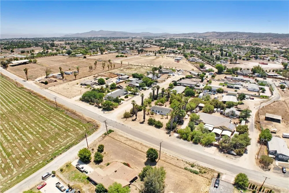 28247 Reservoir Nuevo, CA 92567