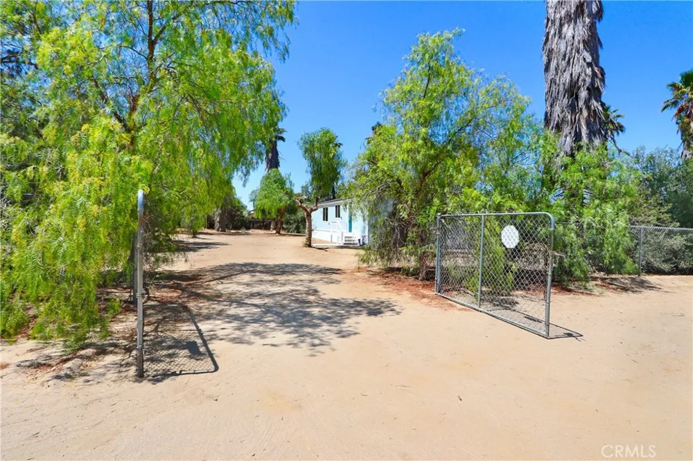 28247 Reservoir Nuevo, CA 92567
