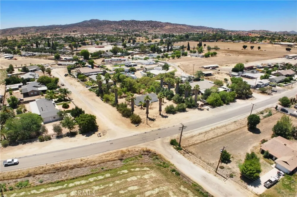 28247 Reservoir Nuevo, CA 92567