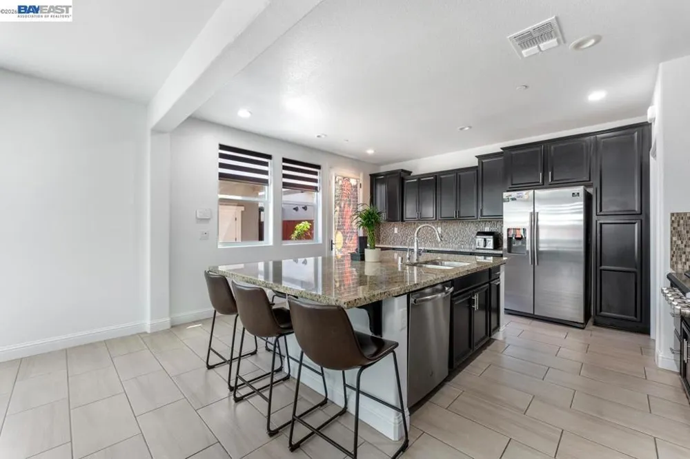232 E Ramsey Dr Mountain House, CA 95391