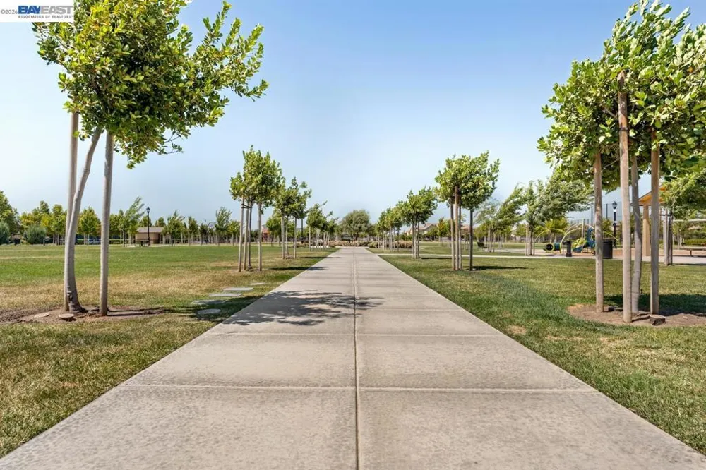 232 E Ramsey Dr Mountain House, CA 95391