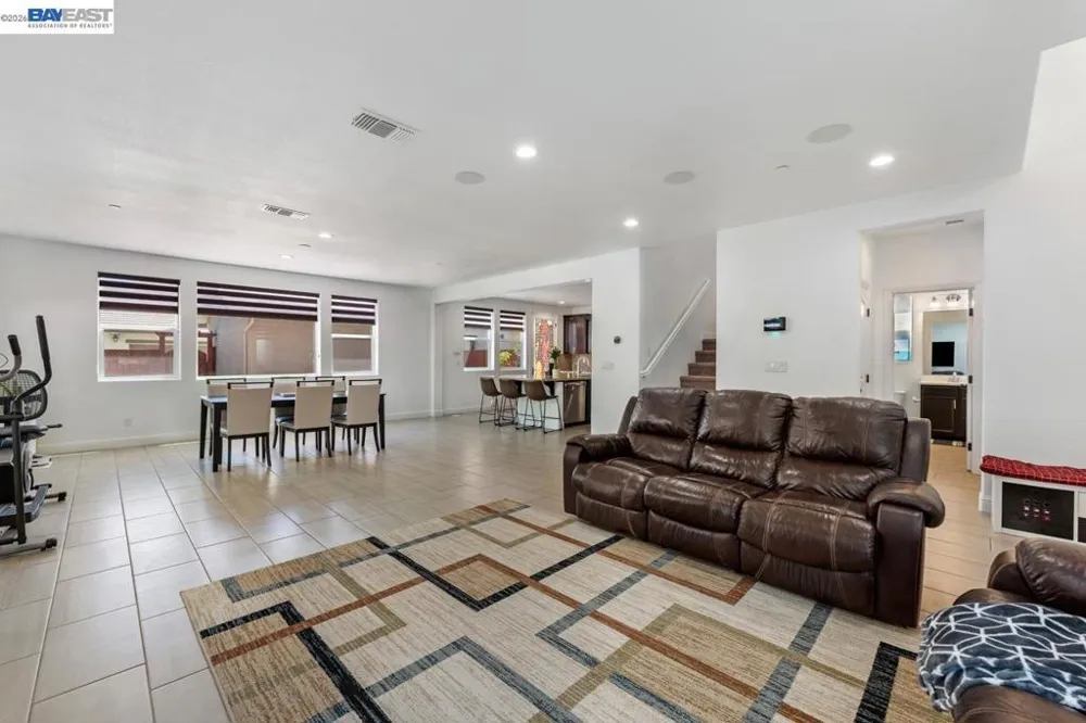 232 E Ramsey Dr Mountain House, CA 95391