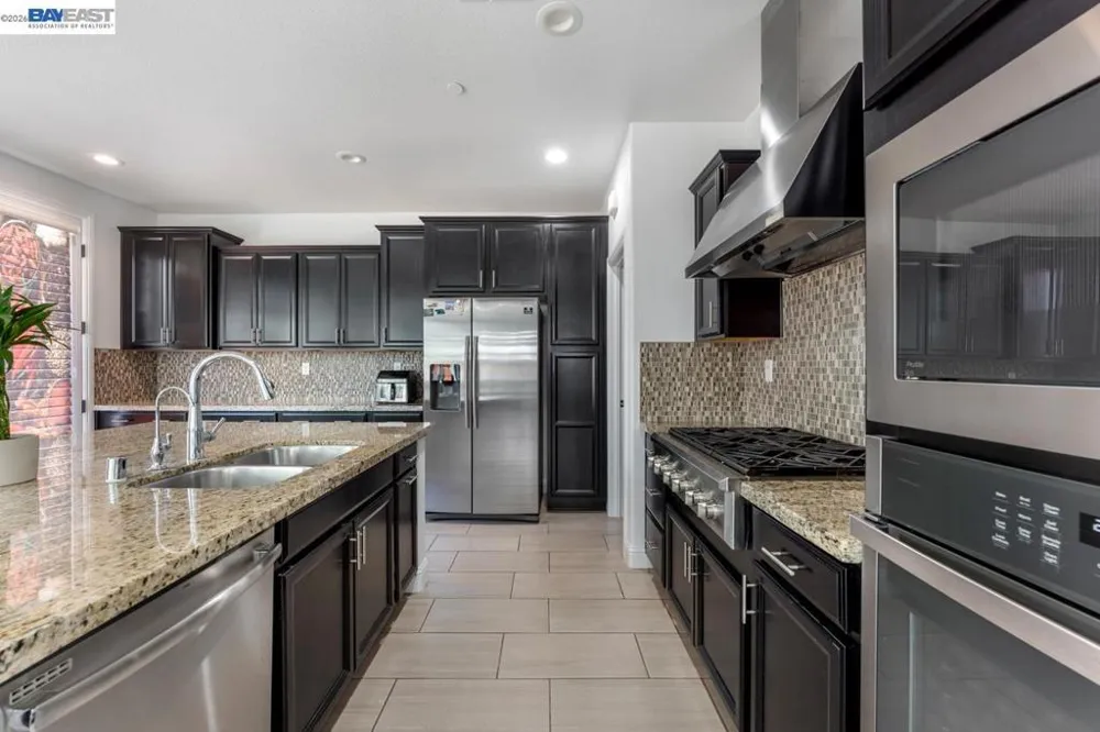 232 E Ramsey Dr Mountain House, CA 95391