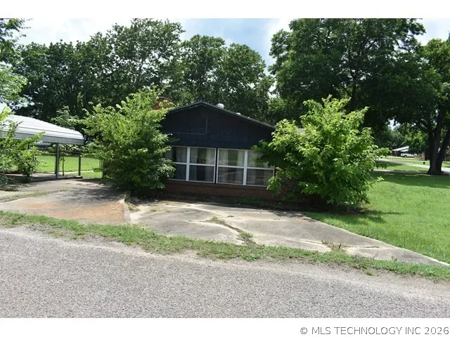 801 NW Redbud Street Kingston, OK 73439