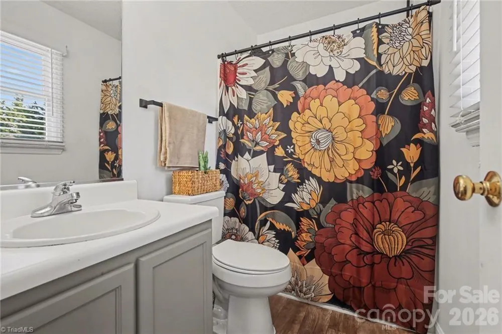 3904 Riverdale Road Greensboro, NC 27406
