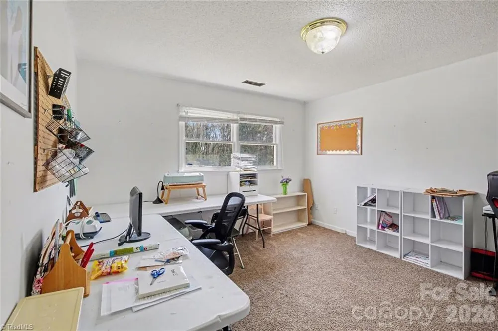 3904 Riverdale Road Greensboro, NC 27406