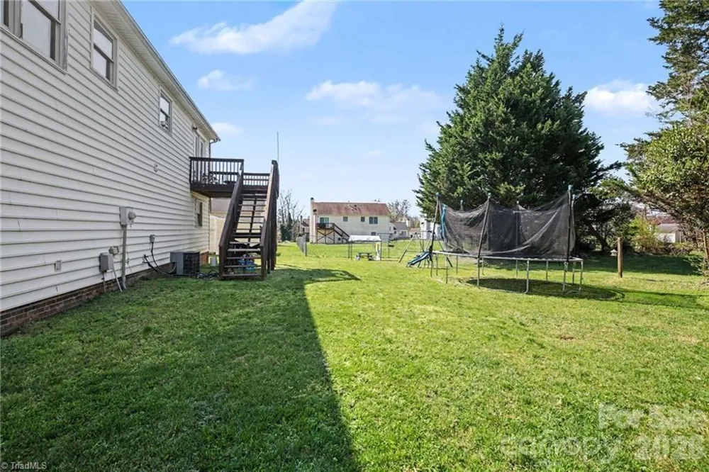 3904 Riverdale Road Greensboro, NC 27406