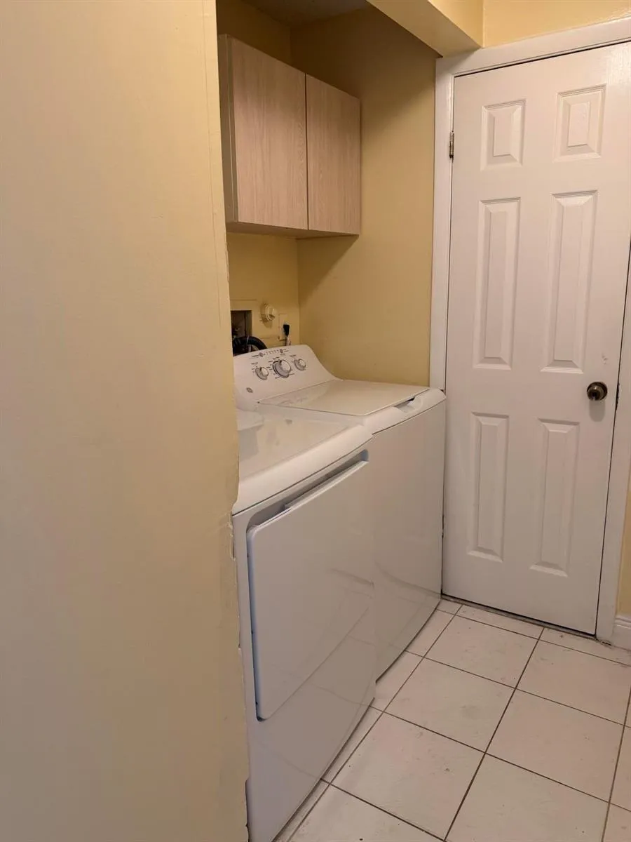 9741 NW 37th Street Sunrise, FL 33351