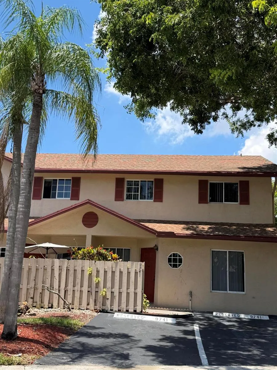 9741 NW 37th Street Sunrise, FL 33351