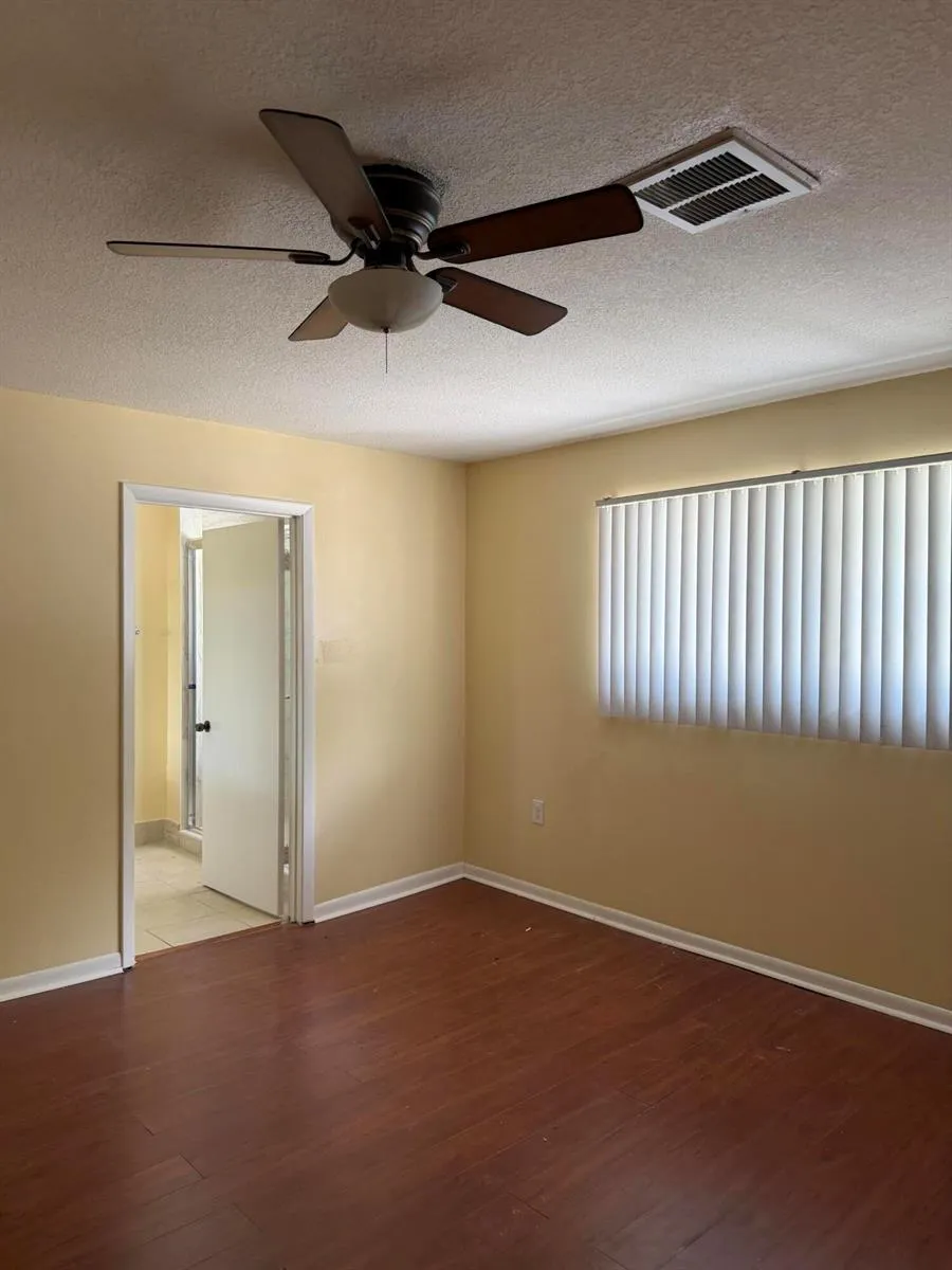 9741 NW 37th Street Sunrise, FL 33351