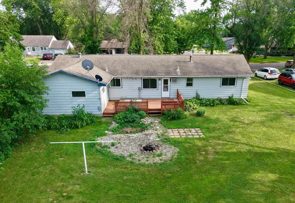 1519 6th Avenue Mountain Lake, MN 56159