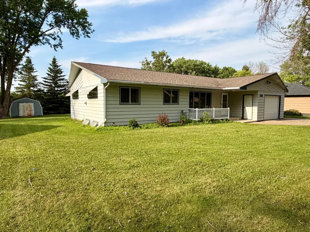 1519 6th Avenue Mountain Lake, MN 56159
